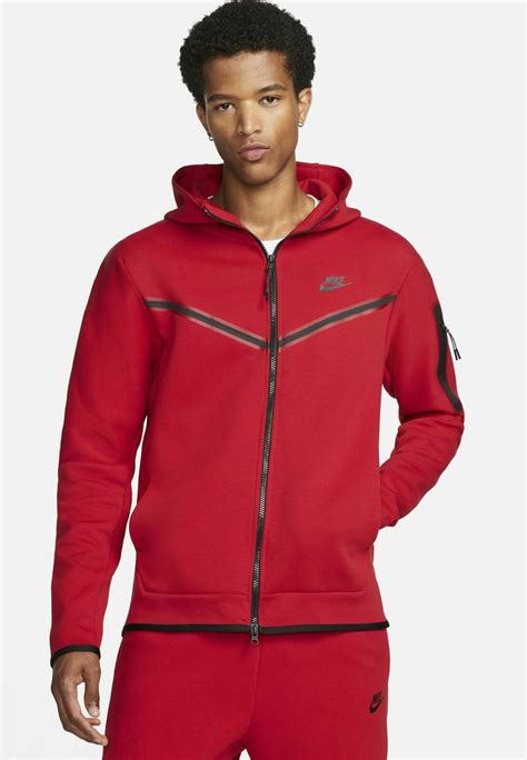 rot schwarzer nike anzug|Tech Fleece .